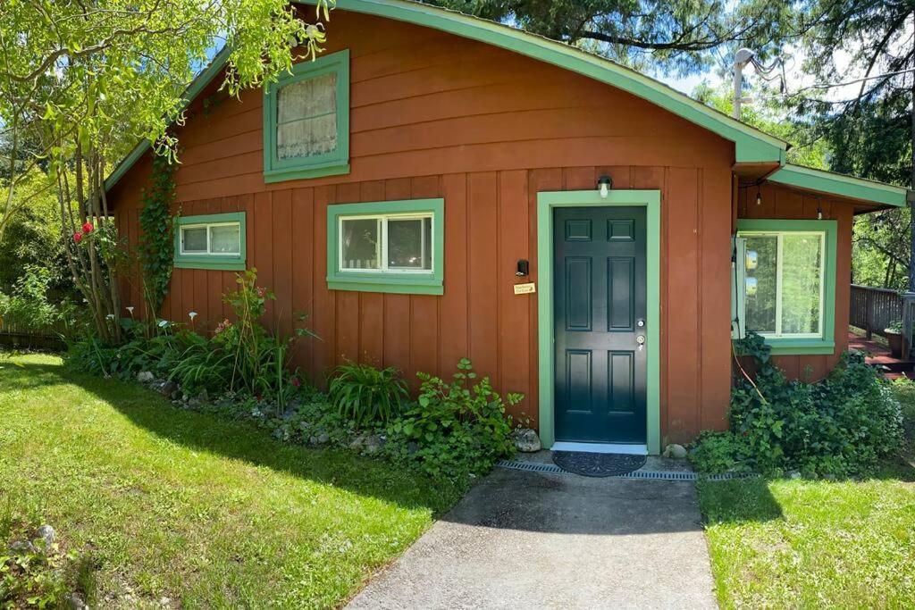 Avenue Of The Giants Caraway Cottage Miranda Eksteriør billede